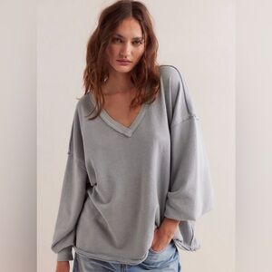NWT! Free People We The Free Venice V-Neck Sweatshirt: Cold Winter; Size Small